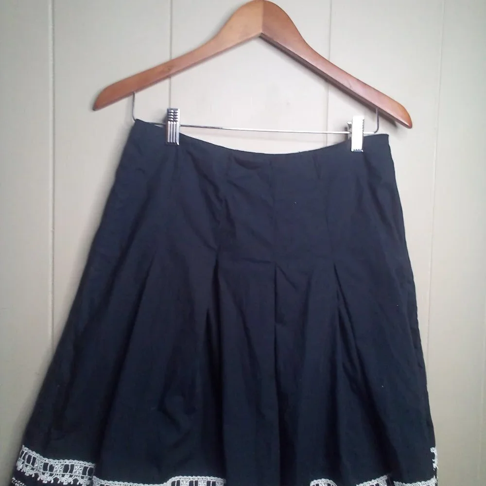 New York & Company Skirt 2 Black White Embroidery Cotton